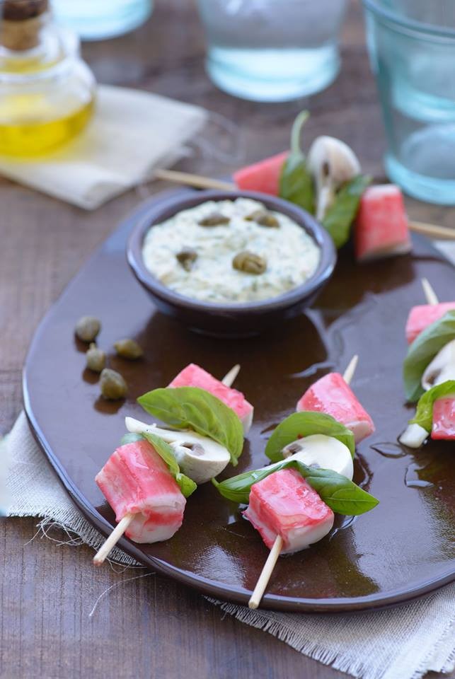 foto de Mini brochettes con Kani Kama Santa Elena ahumado